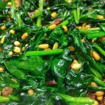 Espinacas con piñones y pasas 2 espinacas pinones 2 min 1